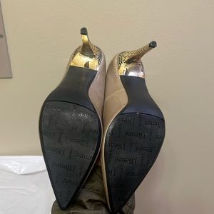 High heel shoes golden/beige